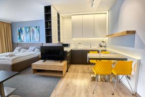 Et tv og/eller underholdning på TATRA SUITES Luxury Studio A302