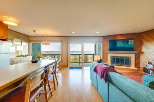Et tv og/eller underholdning på Stunning Ocean Views! Oregon Coast Condo