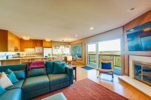 Køkken eller tekøkken på Stunning Ocean Views! Oregon Coast Condo