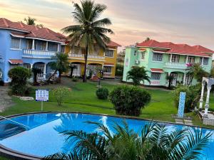 Bazén v ubytování Mogarim By The Beach Goa nebo v jeho okolí