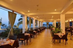 En restaurant eller et andet spisested på Canary Kendwa Beach Resort