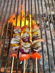 Gril dostupný pro hosty v hotelu