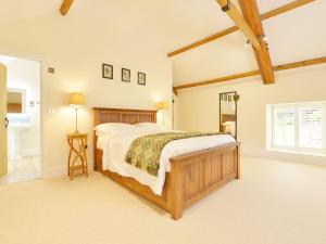 En eller flere senge i et værelse på The Cider Barn at Home Farm