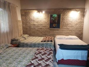 En eller flere senge i et værelse på La Casa + 59 billeder