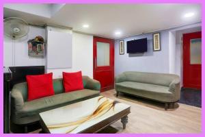 Posezení v ubytování Hotel Kalrixa Palace Inn