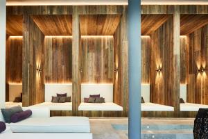 A seating area at Alpin Life Resort Lürzerhof