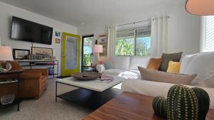 Et tv og/eller underholdning på Sophisticated Charm in St Pete