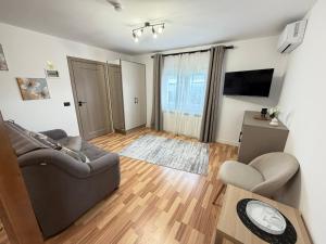 Φωτογραφία από το άλμπουμ του Cameră dublă confort Suceava σε Ipoteşti