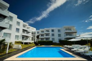 Bazén v ubytování Hotel Las Olas Resort nebo v jeho okolí