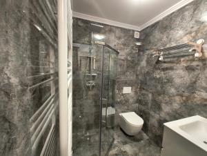 Et badeværelse på Pensiunea Beatrice + 47 billeder