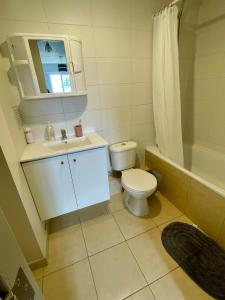 Phòng tắm tại Departamento Dos Ambientes