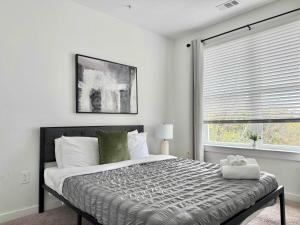 Postel nebo postele na pokoji v ubytování Luxury 5Beds 3Baths 2Balcony Penthouse 542Blvd + 26 fotografií