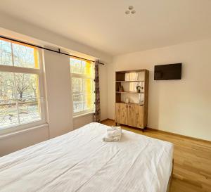 Postel nebo postele na pokoji v ubytování Central 2 Bedroom Apartments The Quiet Luxury 3