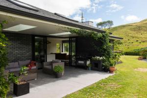 En have udenfor Spacious 5 Bed Home 2 Mins to Beach