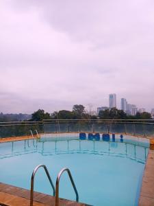 Hồ bơi trong/gần Maggie suites