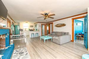 Η κουζίνα ή μικρή κουζίνα στο Blue Chill