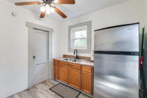 Fotografie z fotogalerie ubytování Walk to Winter Haven Hospital Convenient Apt v destinaci Winter Haven + 16 fotografií