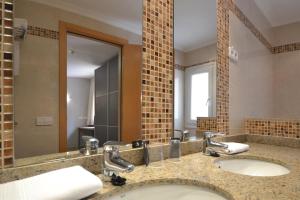 Koupelna v ubytování El Camí Hotel