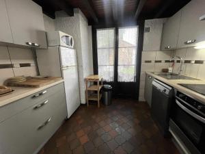 Køkken eller tekøkken på Chalets à La Clusaz - COTTERG MAE-6191 + 8 billeder