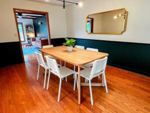 Billede fra billedgalleriet på Spacious & Central, Office Space, Monthly Cleaning i Eau Claire