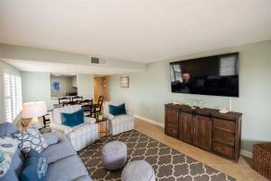 TV/trung tâm giải trí tại Surf & Racquet Club B148 -Pool +38 ảnh