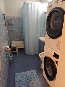 Et badeværelse på Tilava kaksio Jussilankadulla + 21 billeder