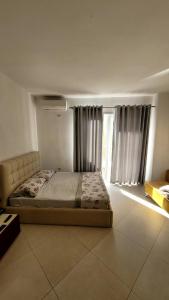 En eller flere senge i et værelse på Pepaj Home + 23 billeder