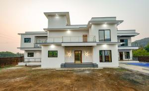 Tòa nhà nơi resort tọa lạc