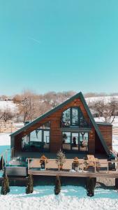 Peisaj natural din apropierea acestui chalet