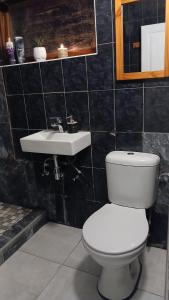 Koupelna v ubytování Lagoon Hide Out + 9 fotografií