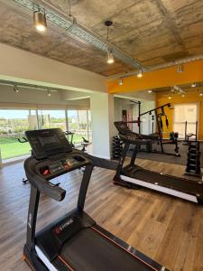 Fitnesscentret og/eller fitnessfaciliteterne på Moderno departamento, pileta, parrilla, gimnasio EXCELENTE UBICACIÓN