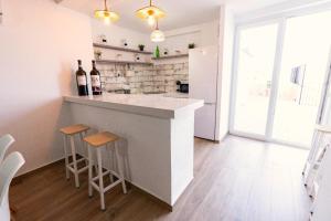 Gallery image of Villa 68 by Villamya in Olvera +21 photos