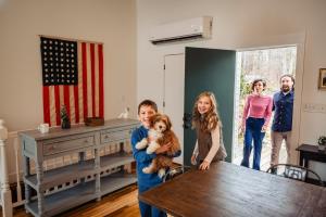 Hosté ubytování LUX Lakefront, Fireplace, Hot Tub, Pool, FIFA 2026