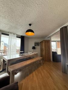 Posezení v ubytování Résidence Meijotel - Studio pratique et trés bien équipé . Au pied des pistes . Centre station MAE-9443 + 9 fotografií