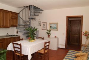 Kuchyň nebo kuchyňský kout v ubytování Agriturismo San Luigi