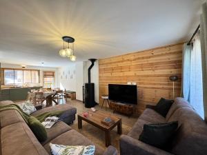 Et tv og/eller underholdning på Chalet Berg - CHALET BERG MAE-2593