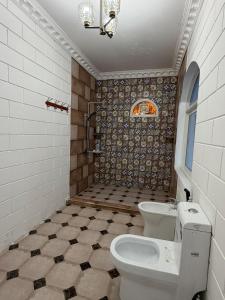 Ένα μπάνιο στο استراحة رملة ليوا