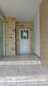 Facaden eller indgangen til Yanel