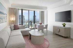 TV a/nebo společenská místnost v ubytování Marriott Vacation Club at Surfers Paradise