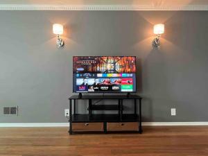 Et tv og/eller underholdning på Near Lambeau and Titletown District