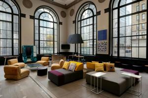 Posezení v ubytování Aloft Philadelphia Downtown