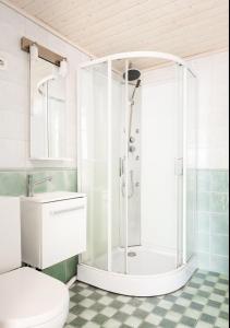 Koupelna v ubytování Tapulikaupunki Apartment Helsinki + 24 fotografií