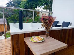 Mad på campingpladsen eller i nærheden