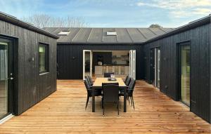 Patio nebo venkovní prostory v ubytování Luxurious Home In Karrebæksminde With Wifi + 20 fotografií