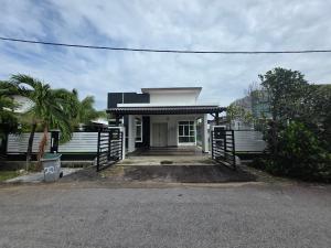 Το κτήριο όπου στεγάζεται  η παραθεριστική κατοικία