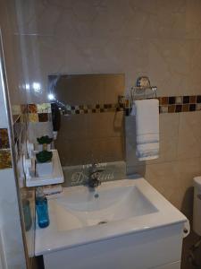 Vannituba majutusasutuses Your Serenity by M n C Rentals