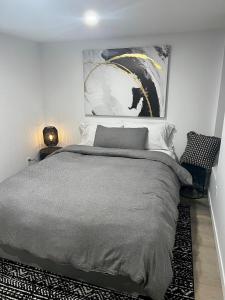 Postel nebo postele na pokoji v ubytování Edinburgh