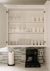 Billede fra billedgalleriet på Spacious Loft King Bed Chefs Kitchen Near NYC i Hoboken