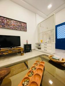 Μια τηλεόραση ή/και κέντρο ψυχαγωγίας στο Blueyes