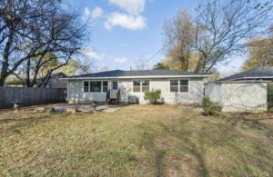 Κήπος έξω από το Windsor Way Retreat by StayLage